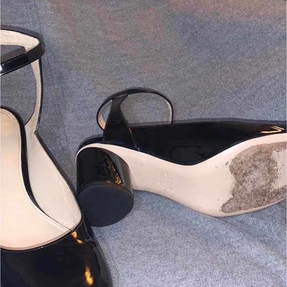 Authentic Stuart Weitzman shiny black pumps. - Picture 2 of 3